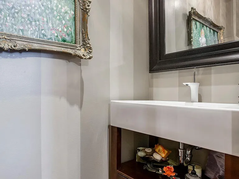 1600 Arch St #1703 — Photo 10