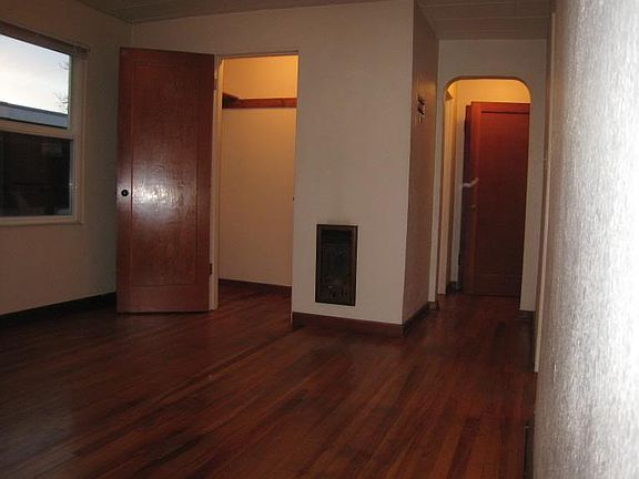 4th image of 1118 7th St NW APT 3