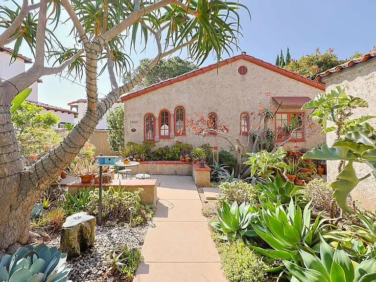 1027 Adella Ave — Photo 56