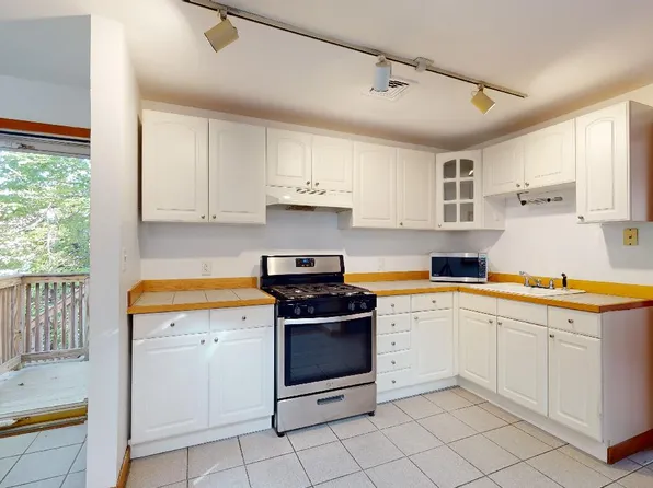 273 Putnam Ave #2, Cambridge, MA 02139