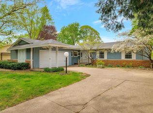 2303 Pond St, Urbana, IL