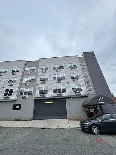 144 Fair St Photo 1