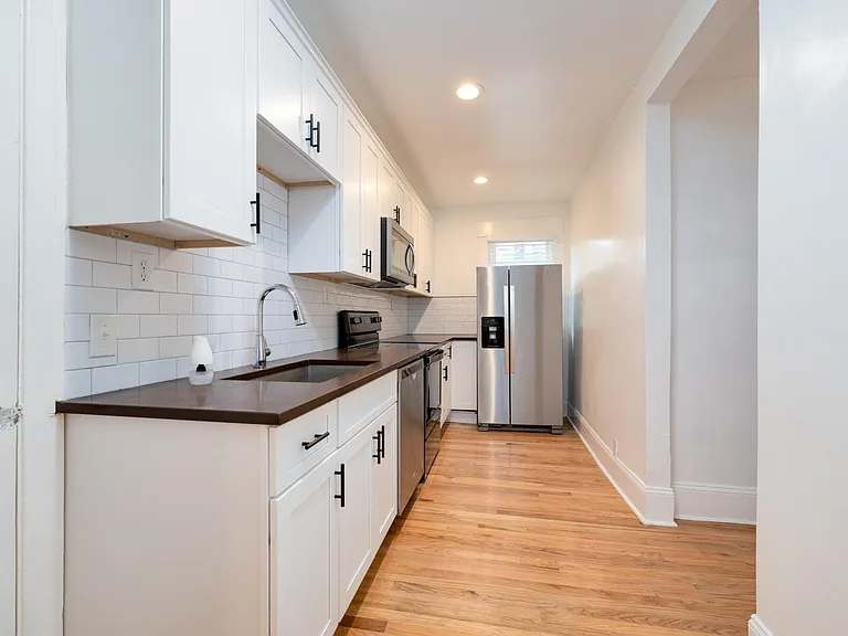 260 Saint George St #6 — Photo 1