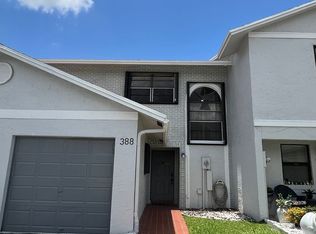 388 NW 103rd Ter, Pembroke Pines, FL 33026