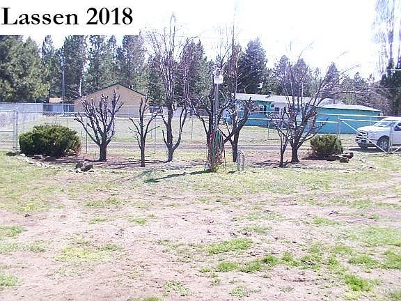 4th image of 687-905 Redwood Way