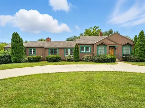 1102 Broadway St, Pleasant Hill, MO 64080