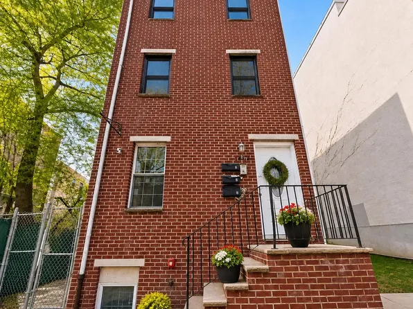 1402 N Willington St, Philadelphia, PA 19121