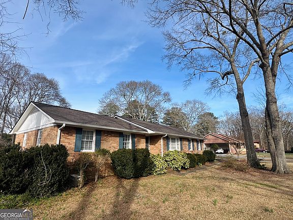 2nd image of 211 Clark Rd