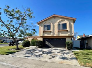 9161 Heatherton Cir, Huntington Beach, CA 92646
