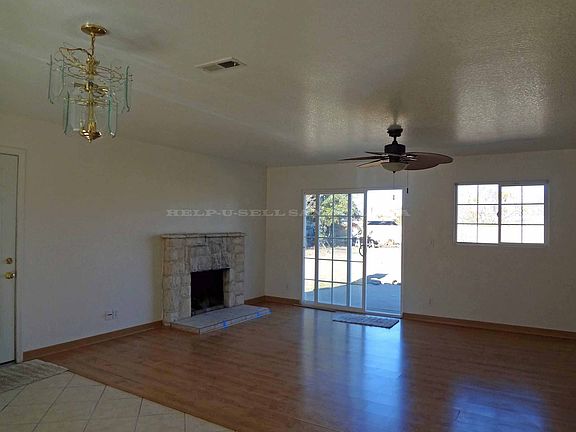 Living Room w/Access to Rear