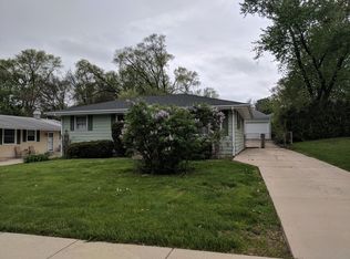 580 E Middle St, South Elgin, IL 60177