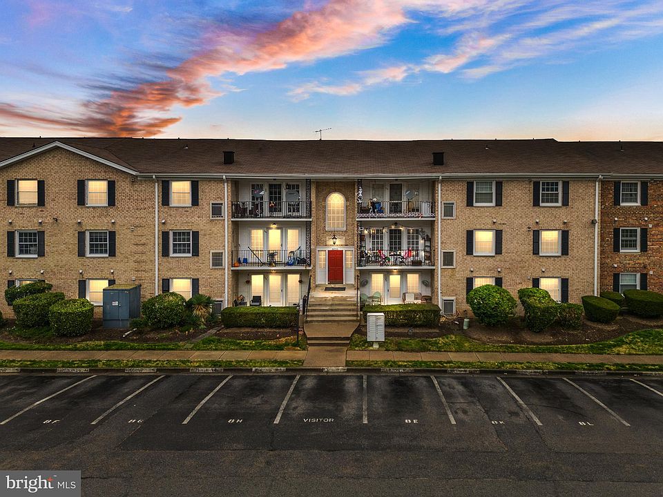 1st image of 12715 Gordon Blvd APT 100