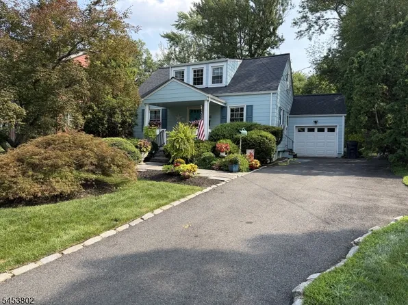 37 Kings Rd, Chatham Boro, NJ 07928