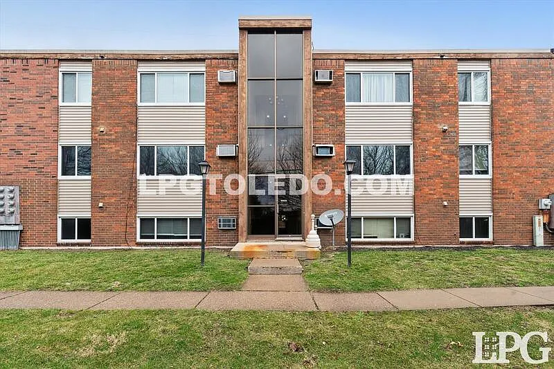 6018 Secor Rd #15