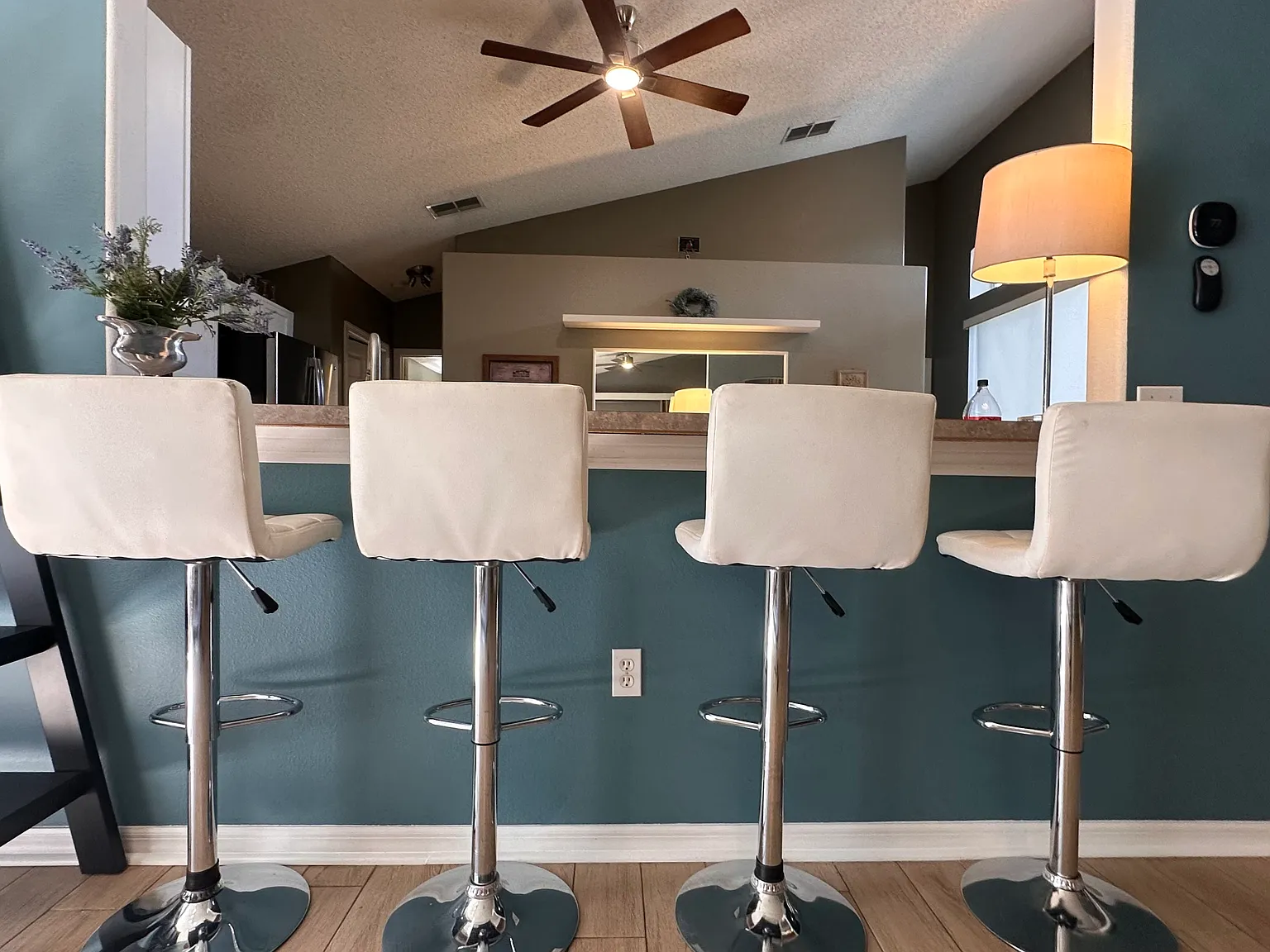 3 bed, 1850 sqft, $2,700 — Photo 4
