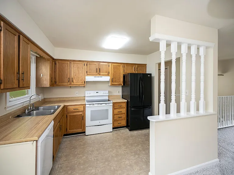 2111 Mill Garden Dr — Photo 3