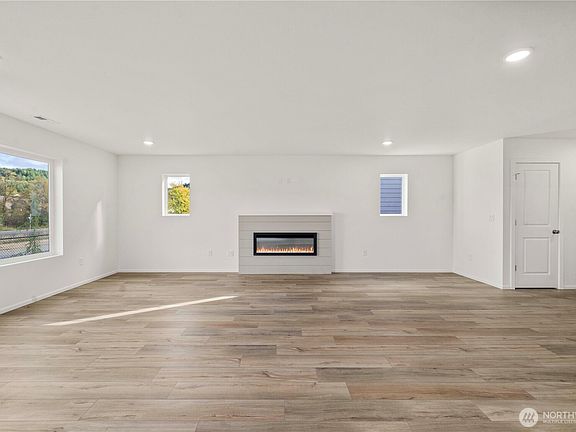 4th image of 1438 Salzer Creek Drive