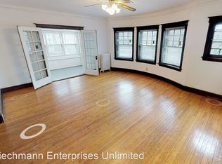 2401 E Webster Pl #F, Milwaukee, WI 53211