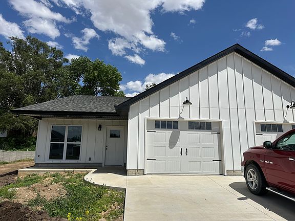 2nd image of 2517 Kuhlmann Ave #101