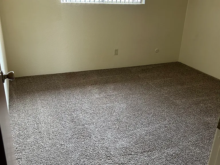 Oak Grove — Photo 12