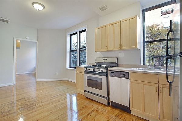 1st image of 781 9th Ave #2