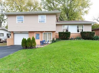 34647 N Iroquois Trl, McHenry, IL 60051