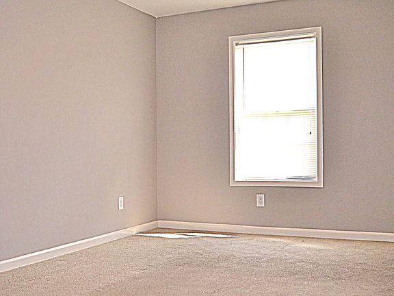 3rd image of 1221 Ash Ridge Dr Unit A