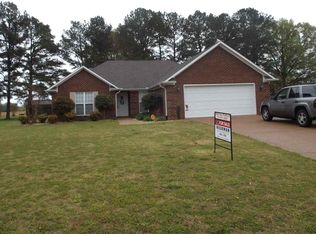 6019 Creekside Dr, Milan, TN 38358