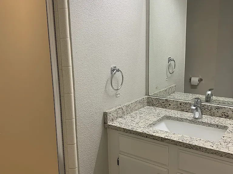 105 Travertine Ln #B — Photo 25