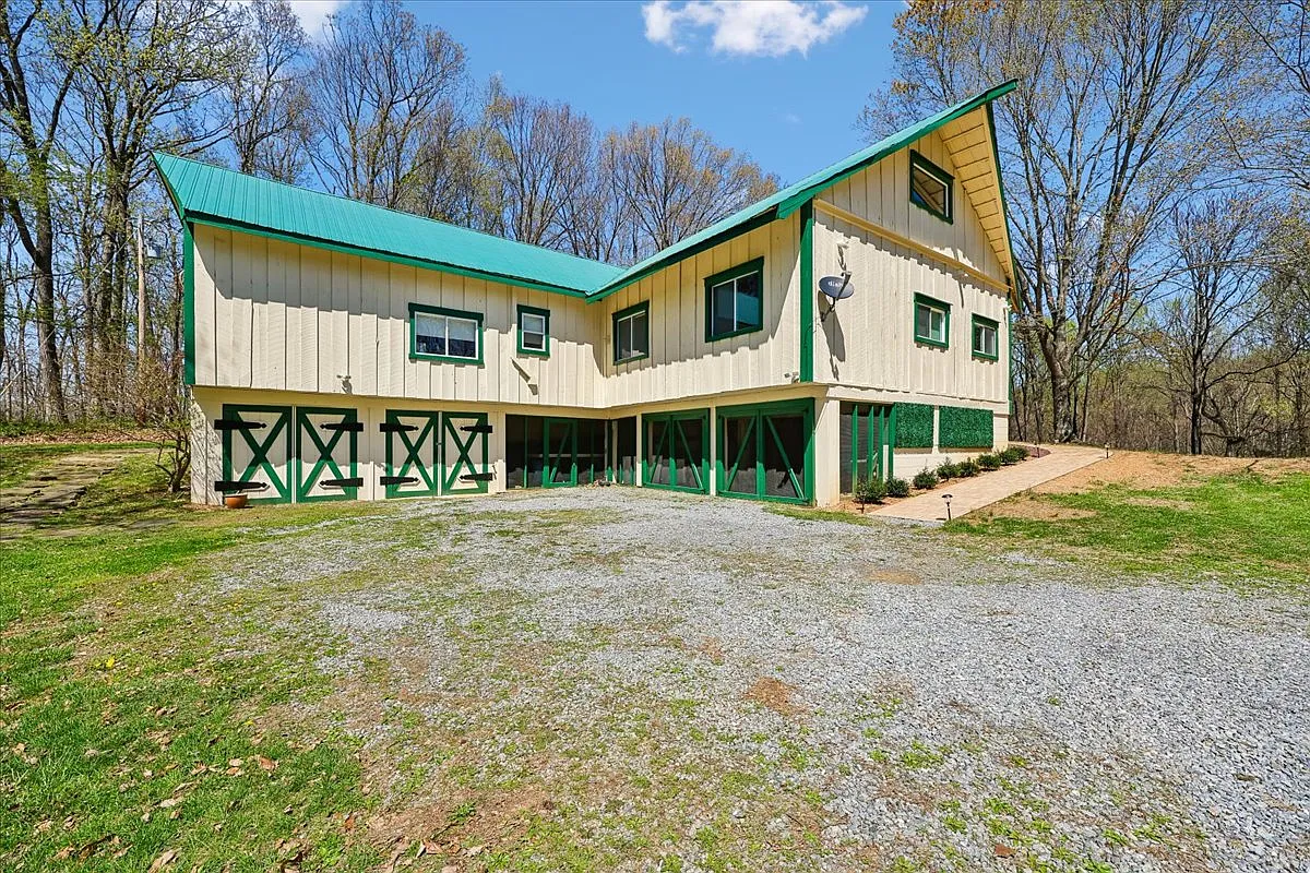 Building Photo - 24875 Old Hundred Rd