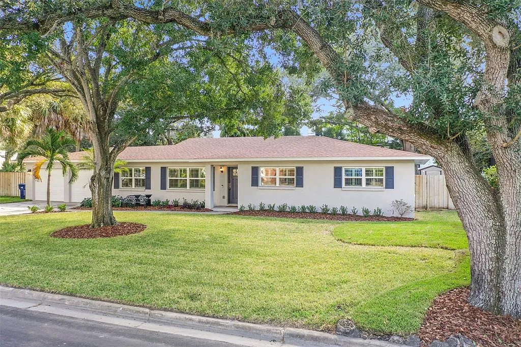 4 bed, 3.5 bath, 2562 sqft, $5,250 — Photo 2