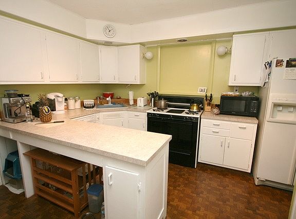 2nd image of 149 Lawrence Ave #1