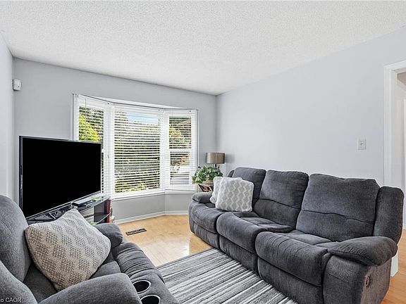 5th image of 3193 Maderna Rd