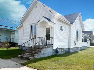 1323 13th Ave, Menominee, MI 49858