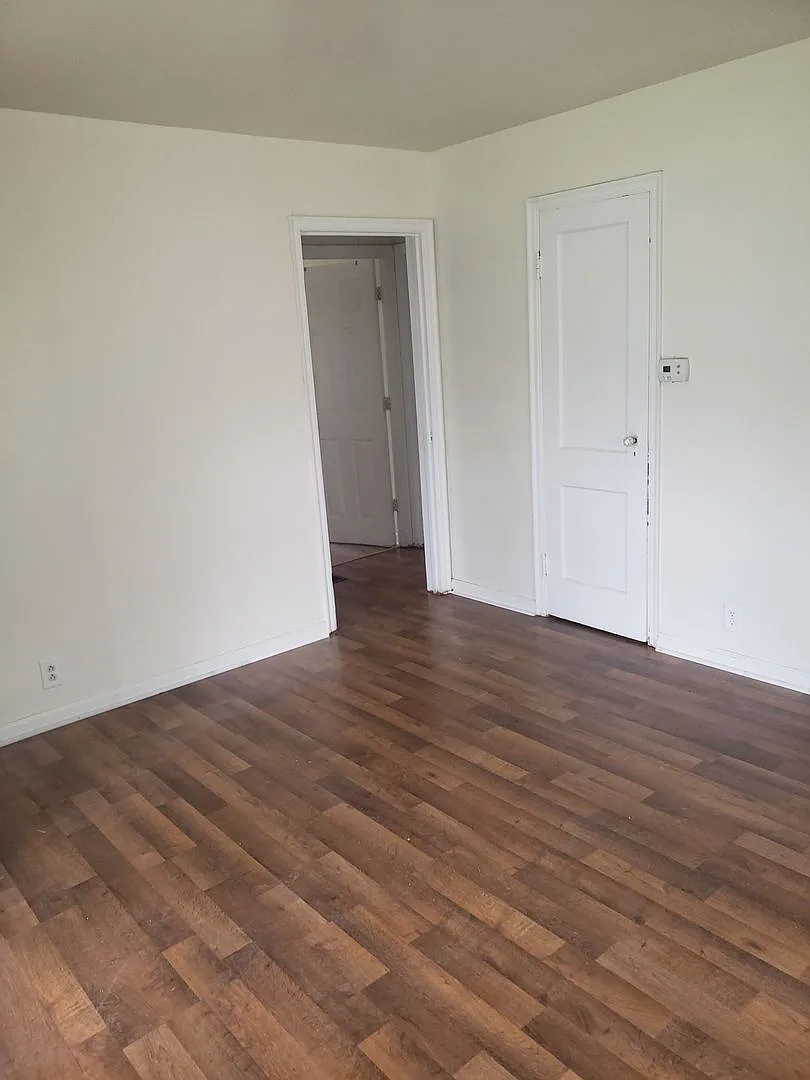 Spacious Eastside Two Bedroom Single Family Near 38th and Emerson — Photo 3