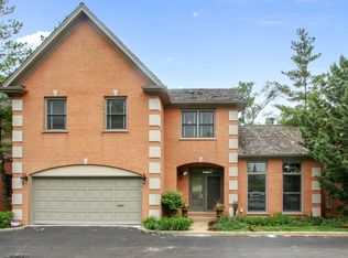 1505 Ammer Rd, Glenview, IL 60025