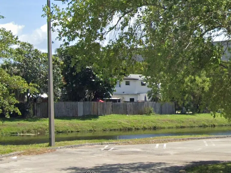 3609 Townhouse Ct — Photo 15