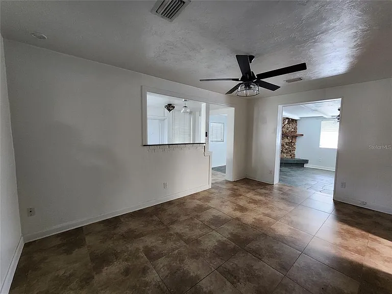 1014 NE 10th Pl — Photo 49