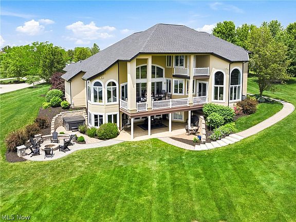 3rd image of 6510 Foxglove Dr