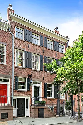 Sold by Compass | media 16