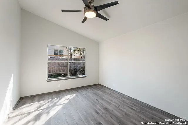 9014 Gill Brg — Photo 22