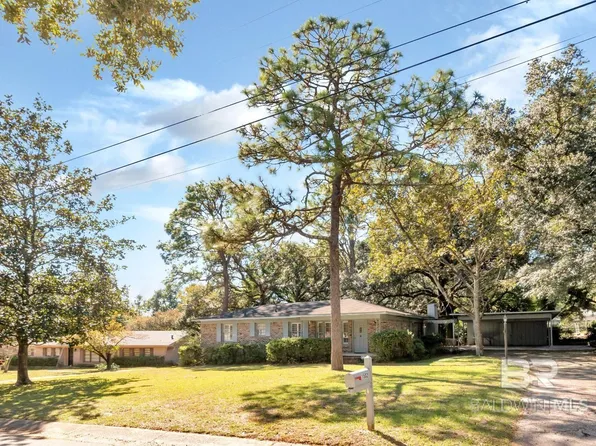 1502 Crestview Dr, Mobile, AL 36693