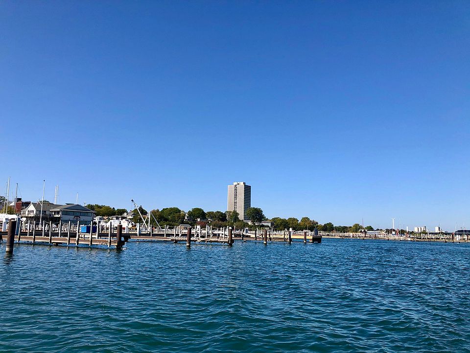 2nd image of 2525 S Shore Dr #20b & 20c