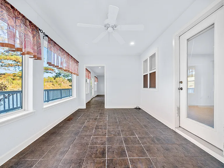 115 Springbrook Point — Photo 24