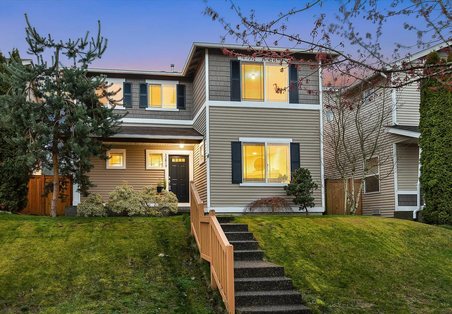 3 bed, 2.5 bath, 2150 sqft, $3,800 — Photo 1