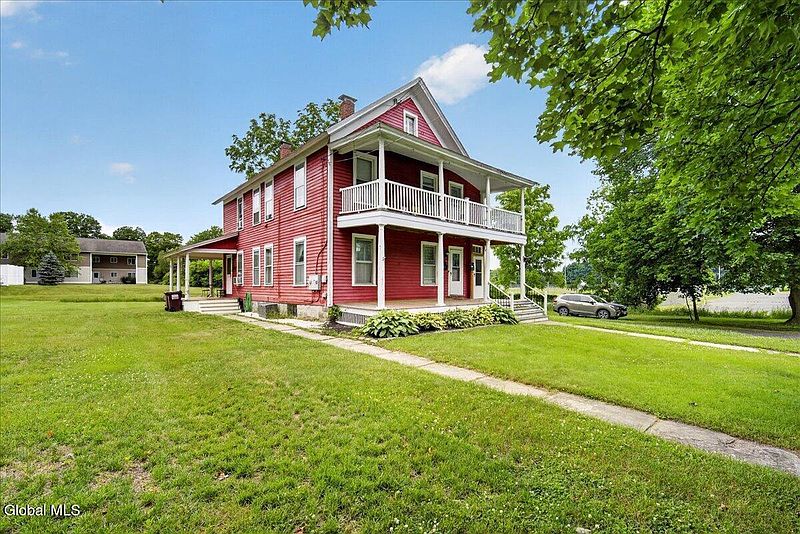 2nd image of 28 Woodlawn Avenue