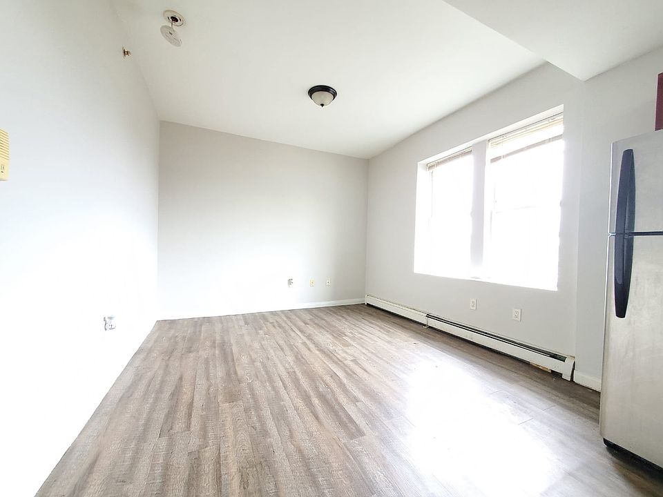 2nd image of 20 Emory St #35E