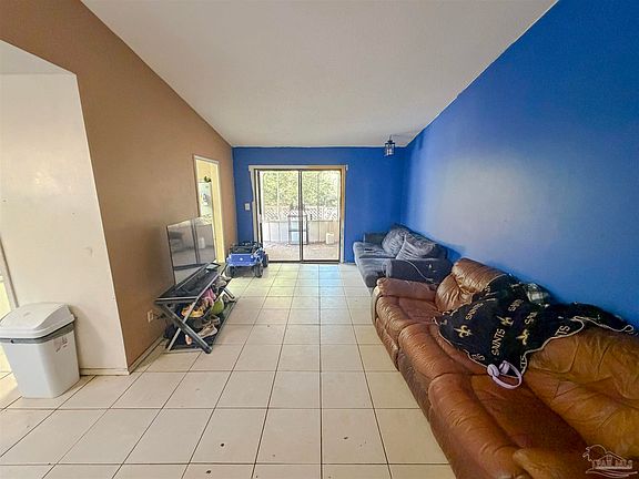 2nd image of 4619 Gladstone Dr