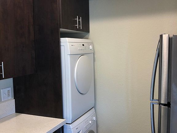 2nd image of 4225 Illinois St #6