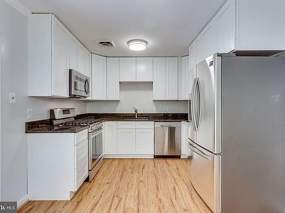 4th image of 14909 Cordell Ave